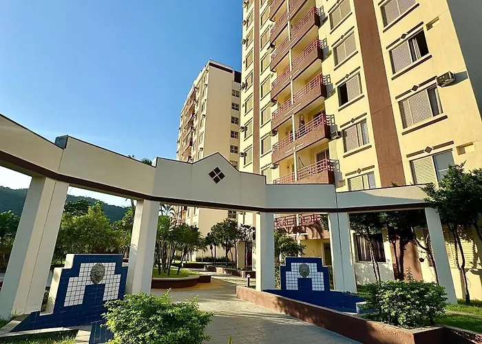 Apto mobiliado na Enseada - Guarujá